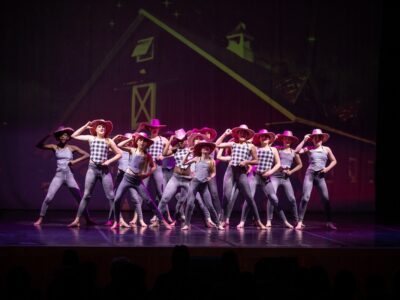 Cowgirl Dance Outfit with Gingham Top, Jeggings & Hat